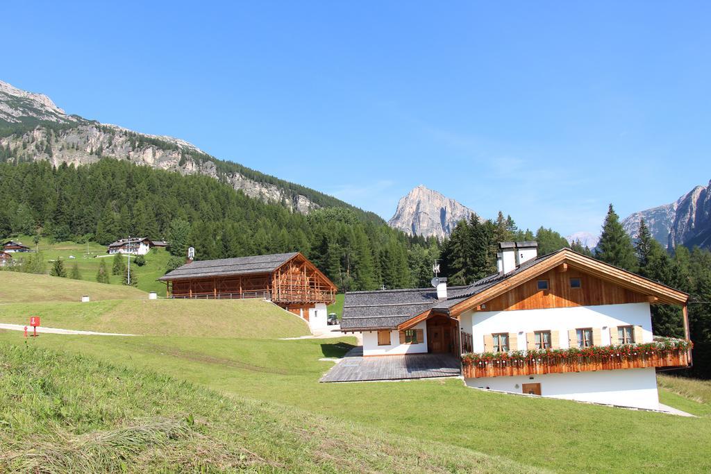 Villa Jägerhaus Agriturismo Cortina d'Ampezzo Exterior foto